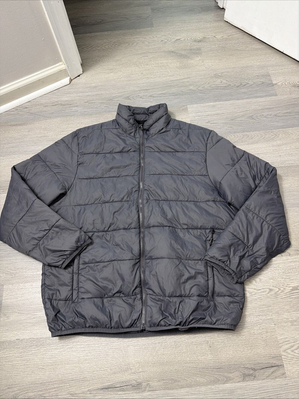 Swiss Tech Gray Zip-Up Mock Neck Puffer Jacket for Men Size Large